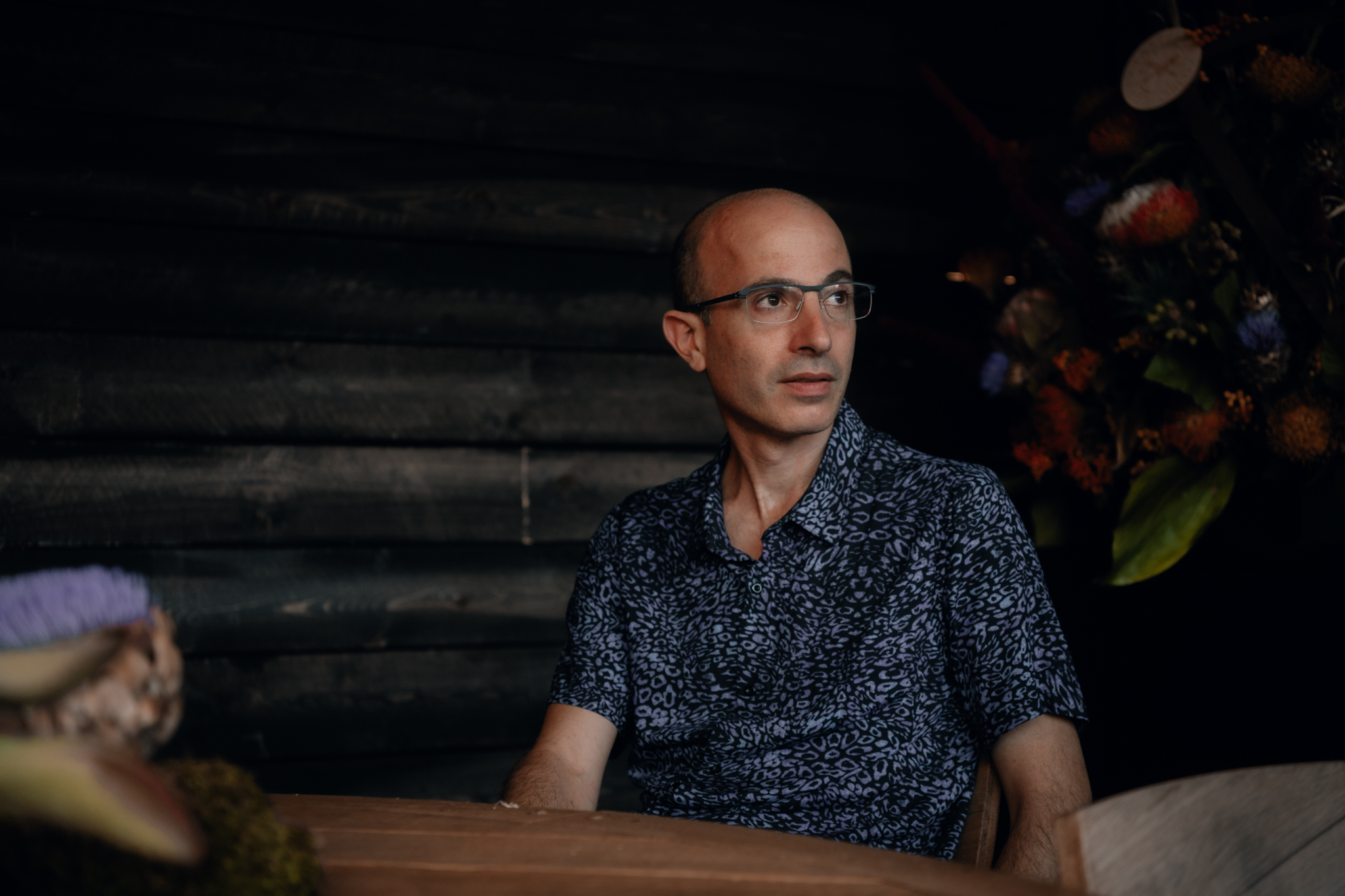 Autor de ‘Sapiens’, Yuval Noah Harari marca lançamento de seu novo livro para 2027