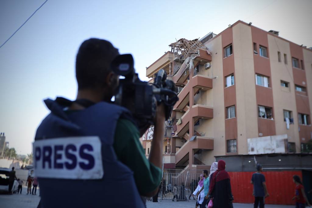 Após cessar-fogo, jornalistas cobram de Israel o fim do bloqueio à imprensa em Gaza