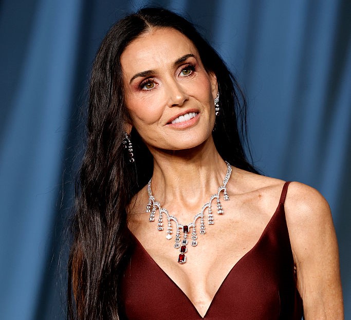 Qual o truque do cabelo dos sonhos de Demi Moore?