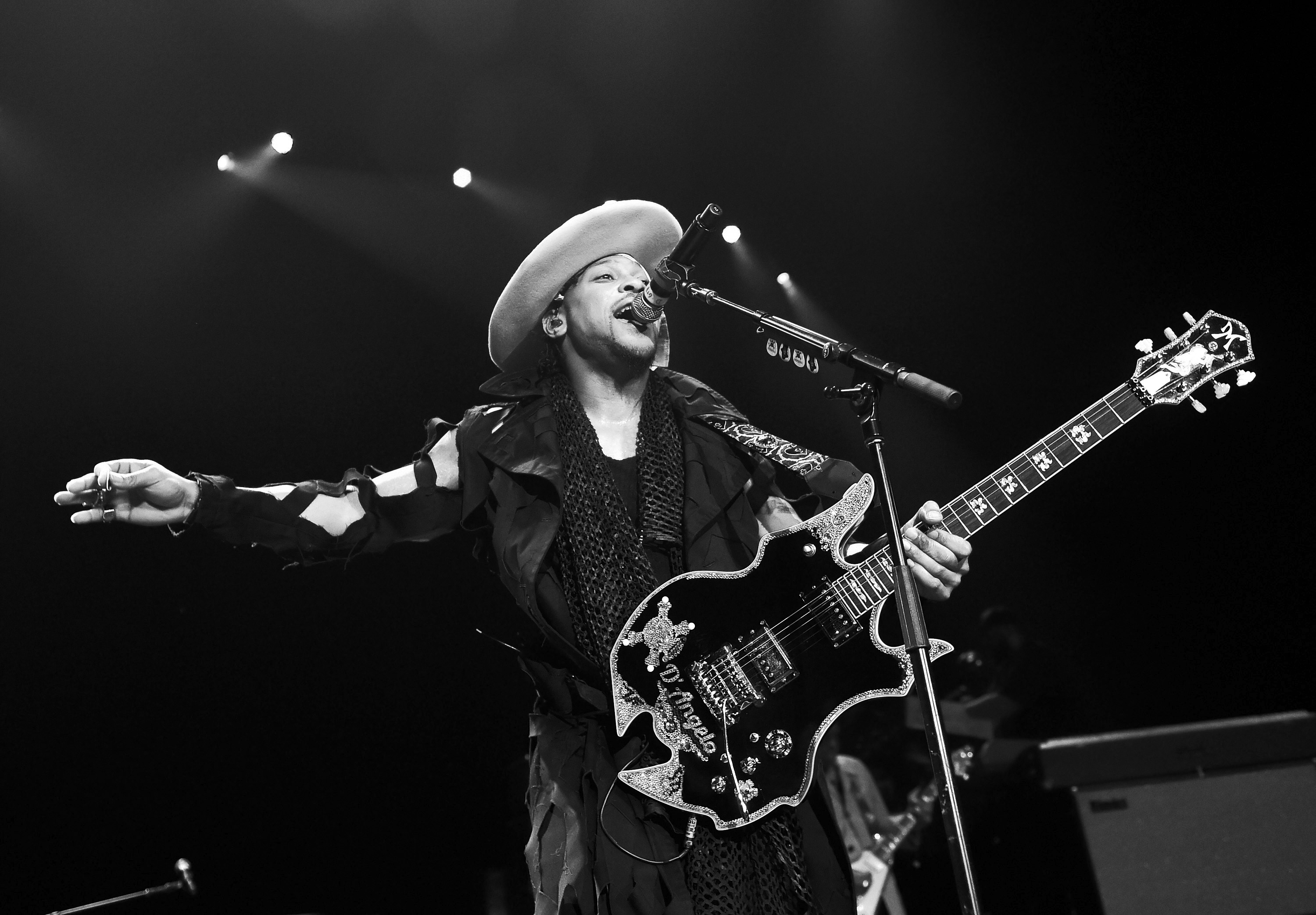 Morre D’Angelo, músico pioneiro do neo soul, aos 51 anos