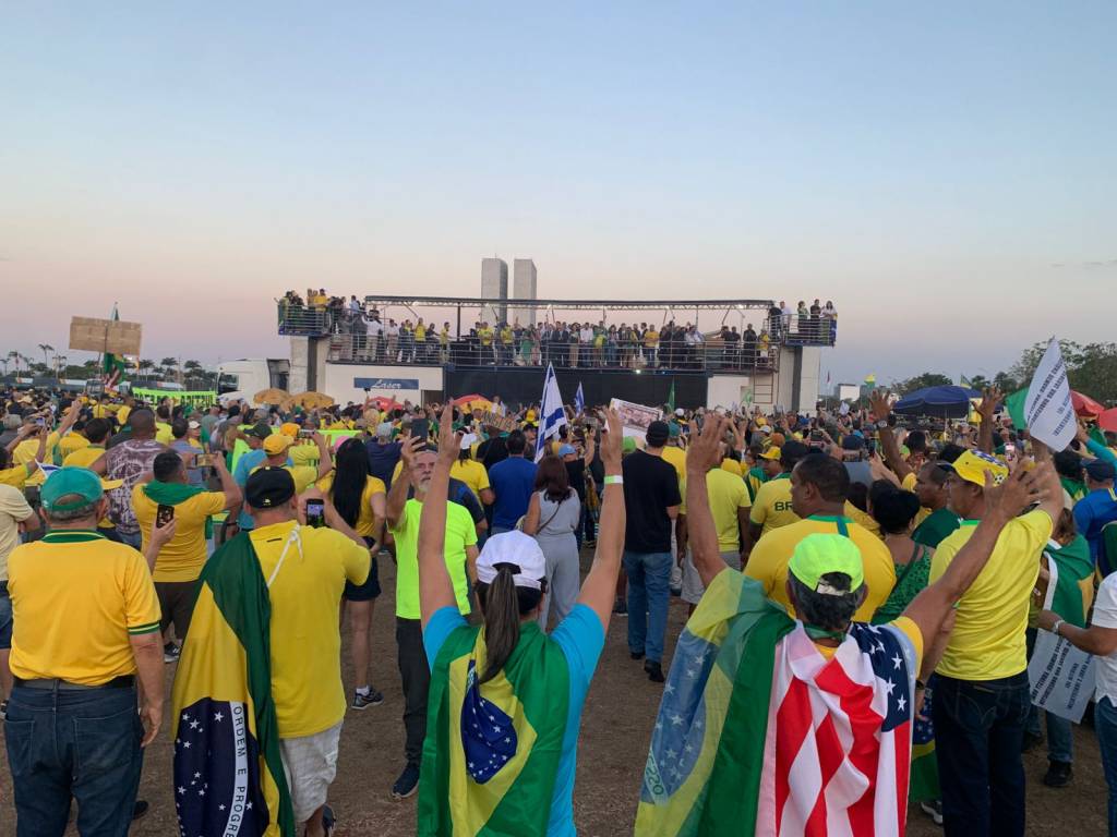 Aumenta oposição à anistia ou redução da prisão de Bolsonaro