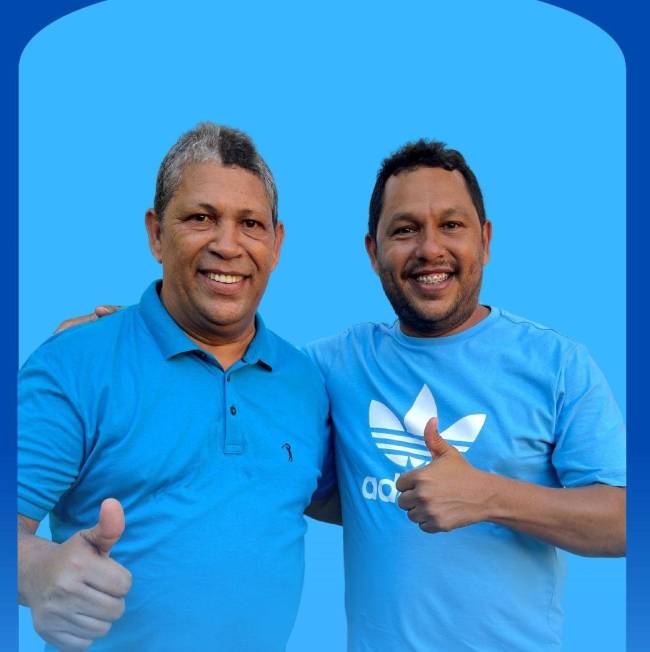 Nuna (à esquerda) ao lado do irmão, Adriano da Cruz Cardoso.