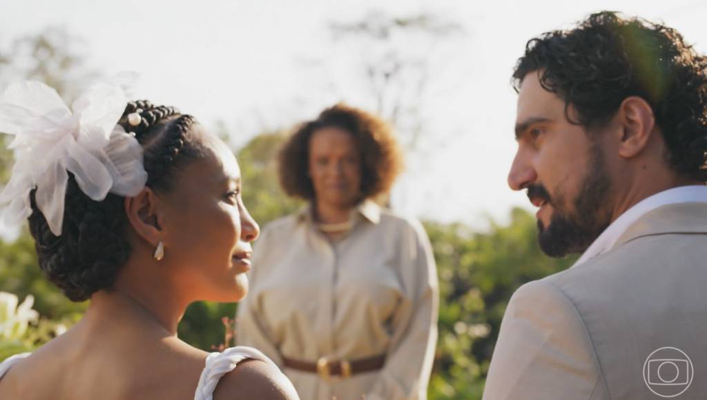 ‘Vale Tudo’ ignora igreja formal ao trazer dois casamentos com celebrantes