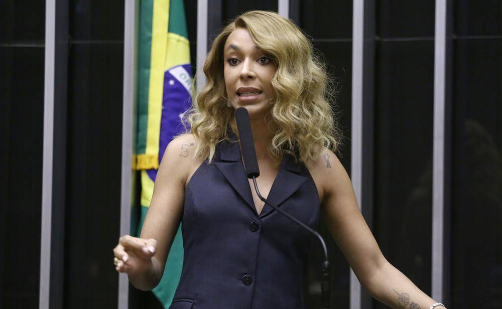 O que Ratinho falou sobre Erika Hilton e mulheres trans?