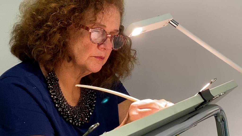 Primeira Torá escrita por uma mulher brasileira é entregue à comunidade judaica