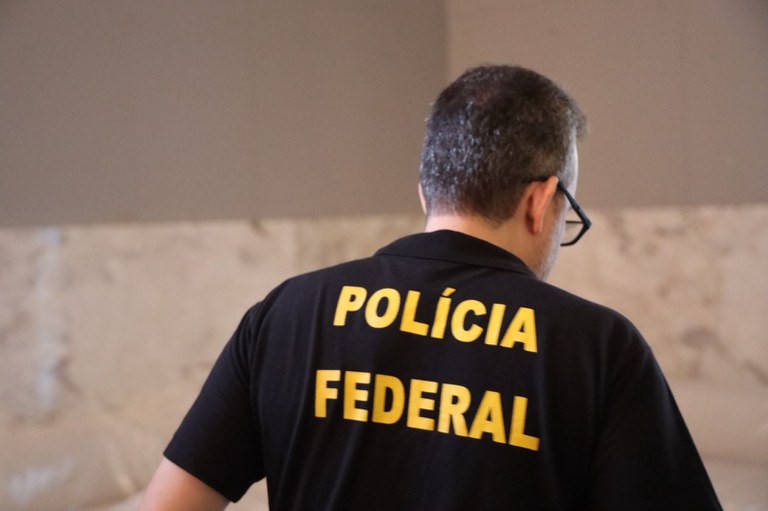 Polícia contra polícia: operação mira agentes suspeitos de extorsão