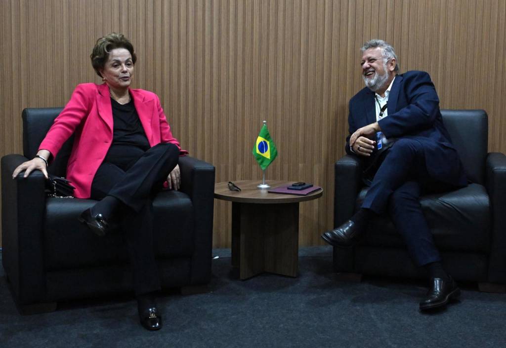 Na COP30, presidente da Caixa e Dilma alinham parceria com bancos chineses