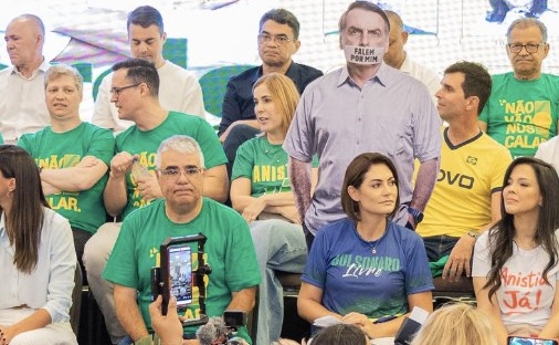 Quem mais saiu ganhando na disputa entre Michelle e os filhos de Bolsonaro