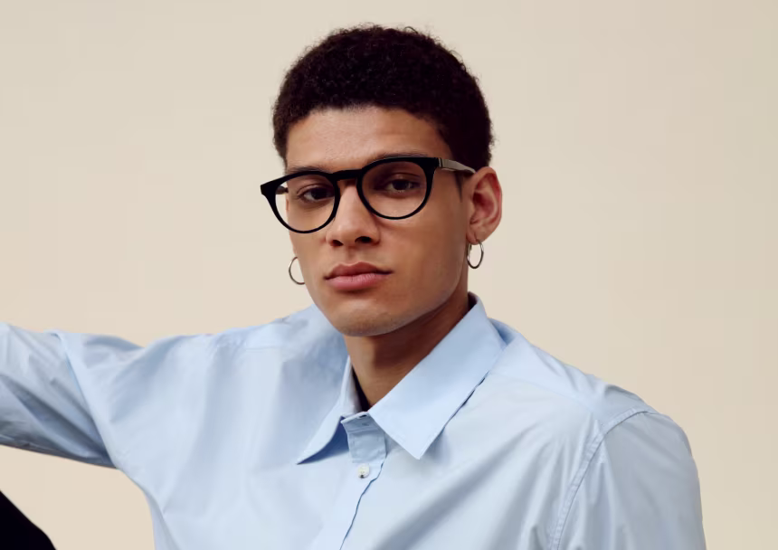 Empresa finlandesa desenvolve óculos que ajustam o foco em tempo real