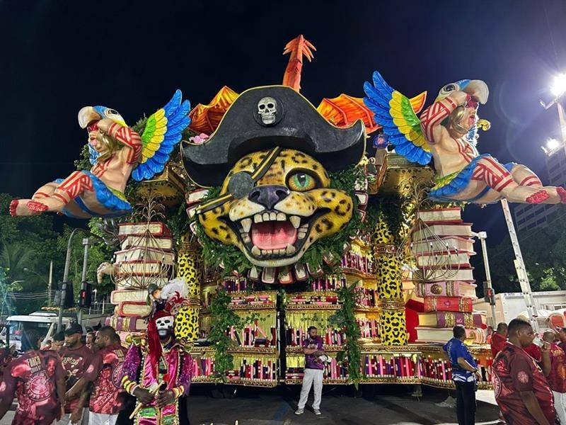 O mundo mágico de Rosa Magalhães que encerra o Carnaval 2026