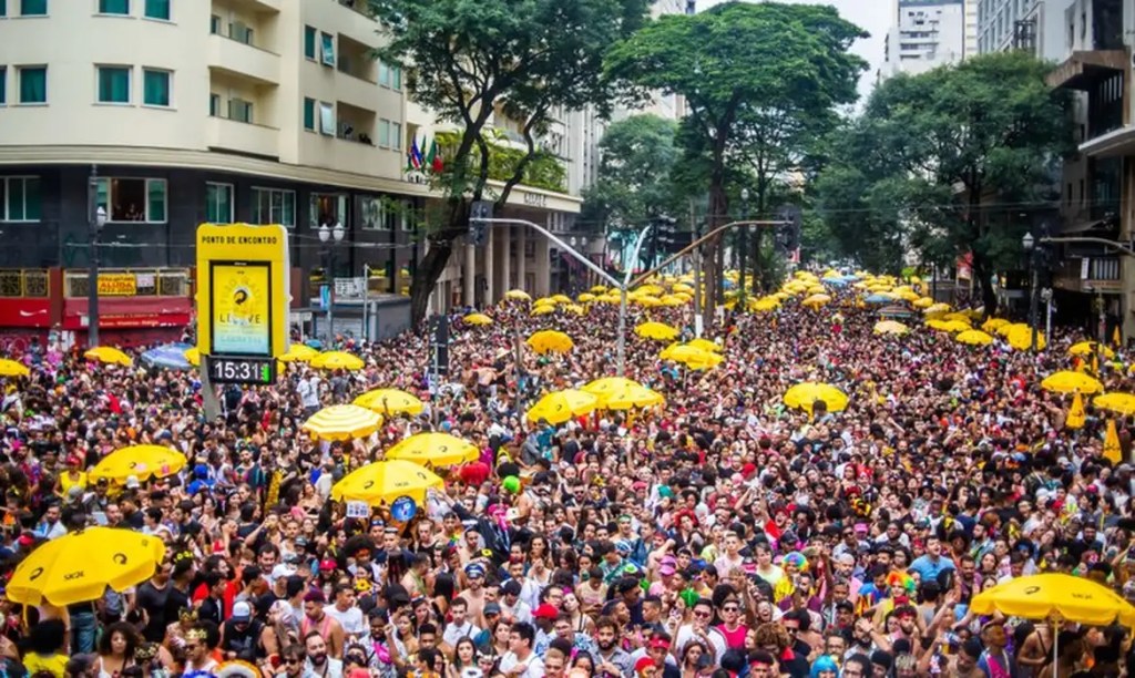Dados do Itaú mostram impacto do pré-carnaval no comércio brasileiro