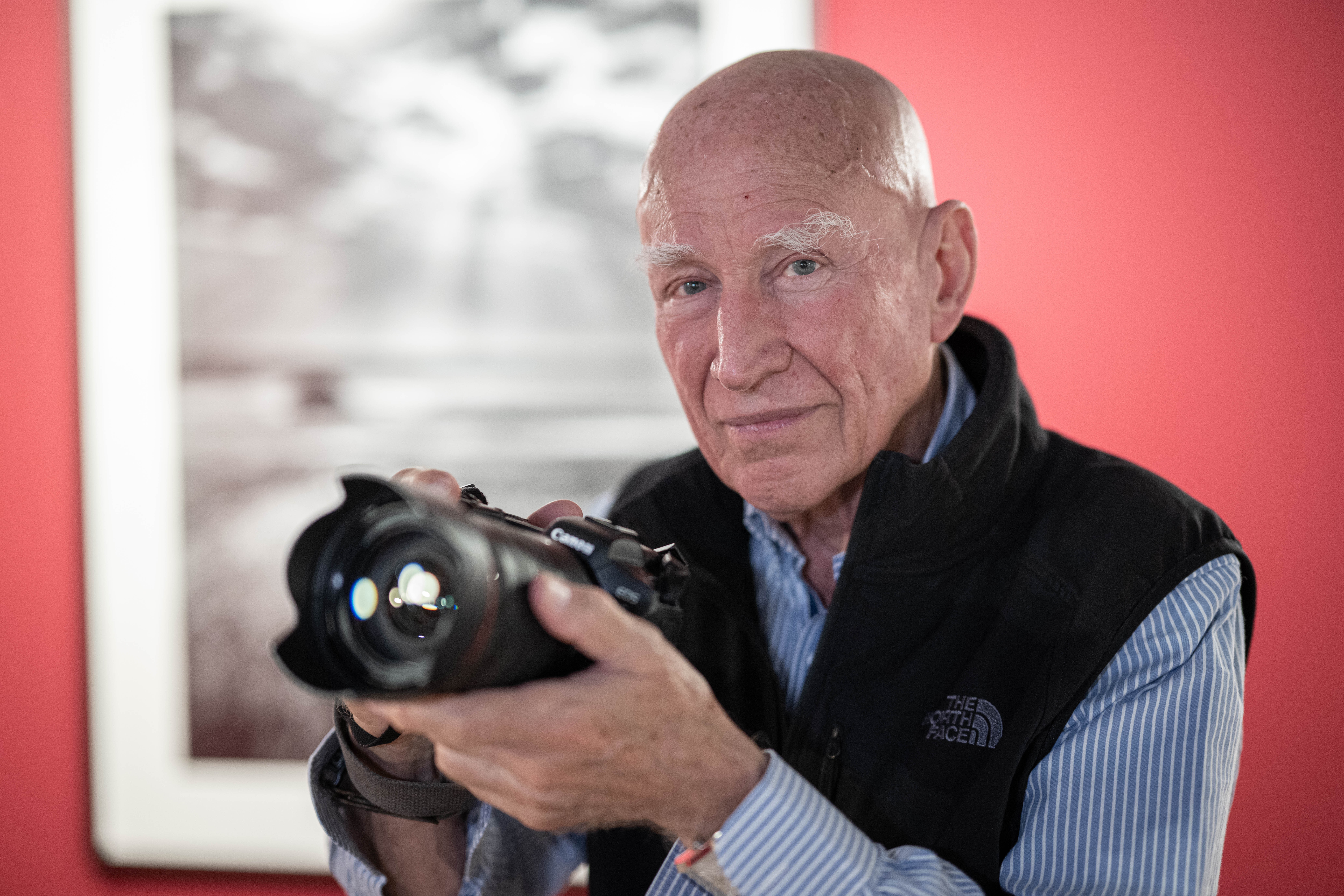 A grande homenagem a Sebastião Salgado em Paris