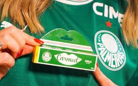A clara lógica sobre lançamento de produtos da Cimed para fidelizar torcedores do Palmeiras em viés comercial