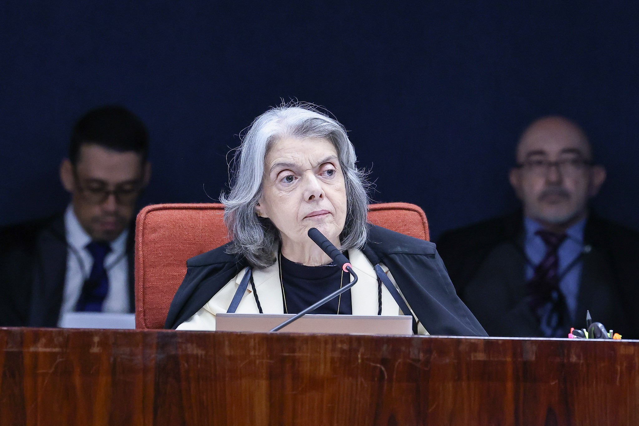 A cobrança de Cármen Lúcia sobre mais mulheres no STF