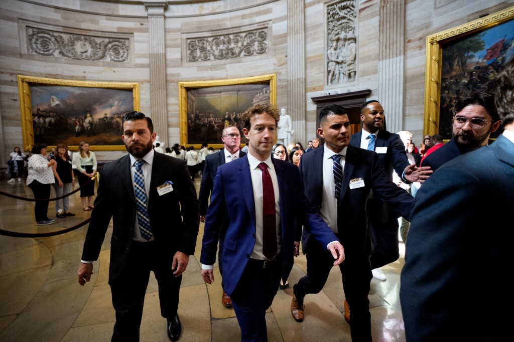 Editoras e escritor famoso se unem em ação contra a Meta de Mark Zuckerberg