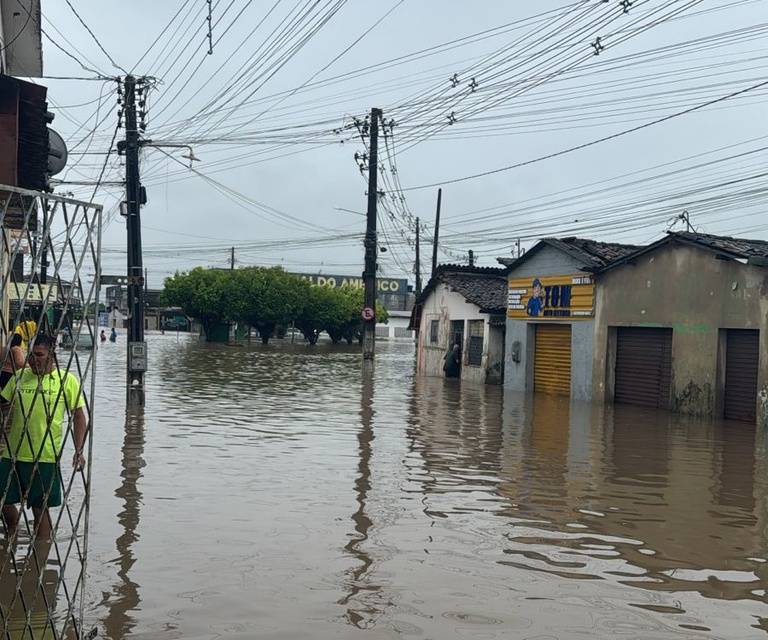 Paraíba registra duas mortes e número de vítimas das chuvas no Nordeste vai a oito