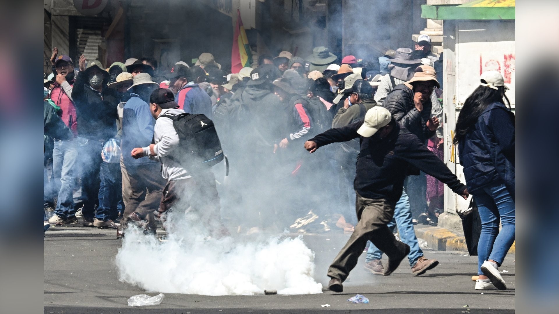 Fora de controle: onda boliviana de protestos completa um mês