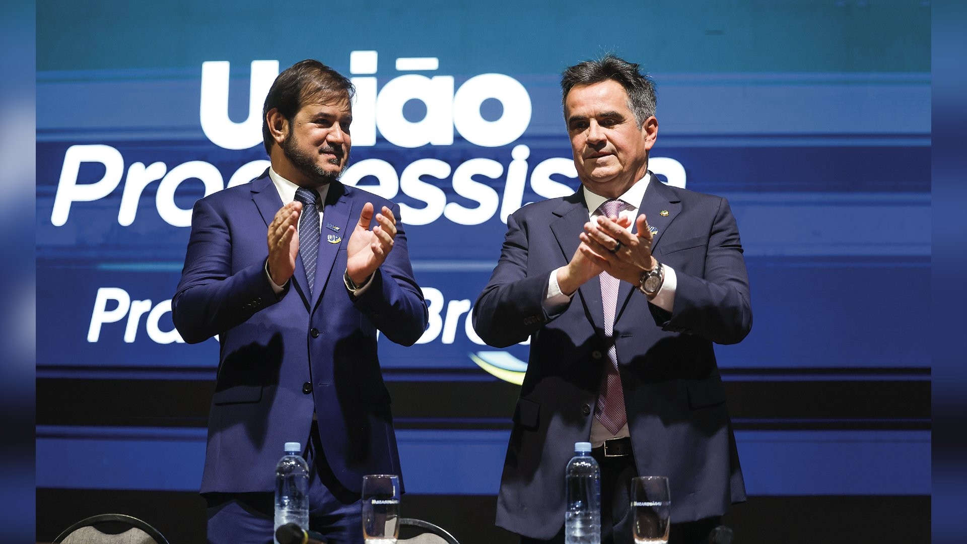 Centrão começa a embarcar na campanha de Flávio Bolsonaro