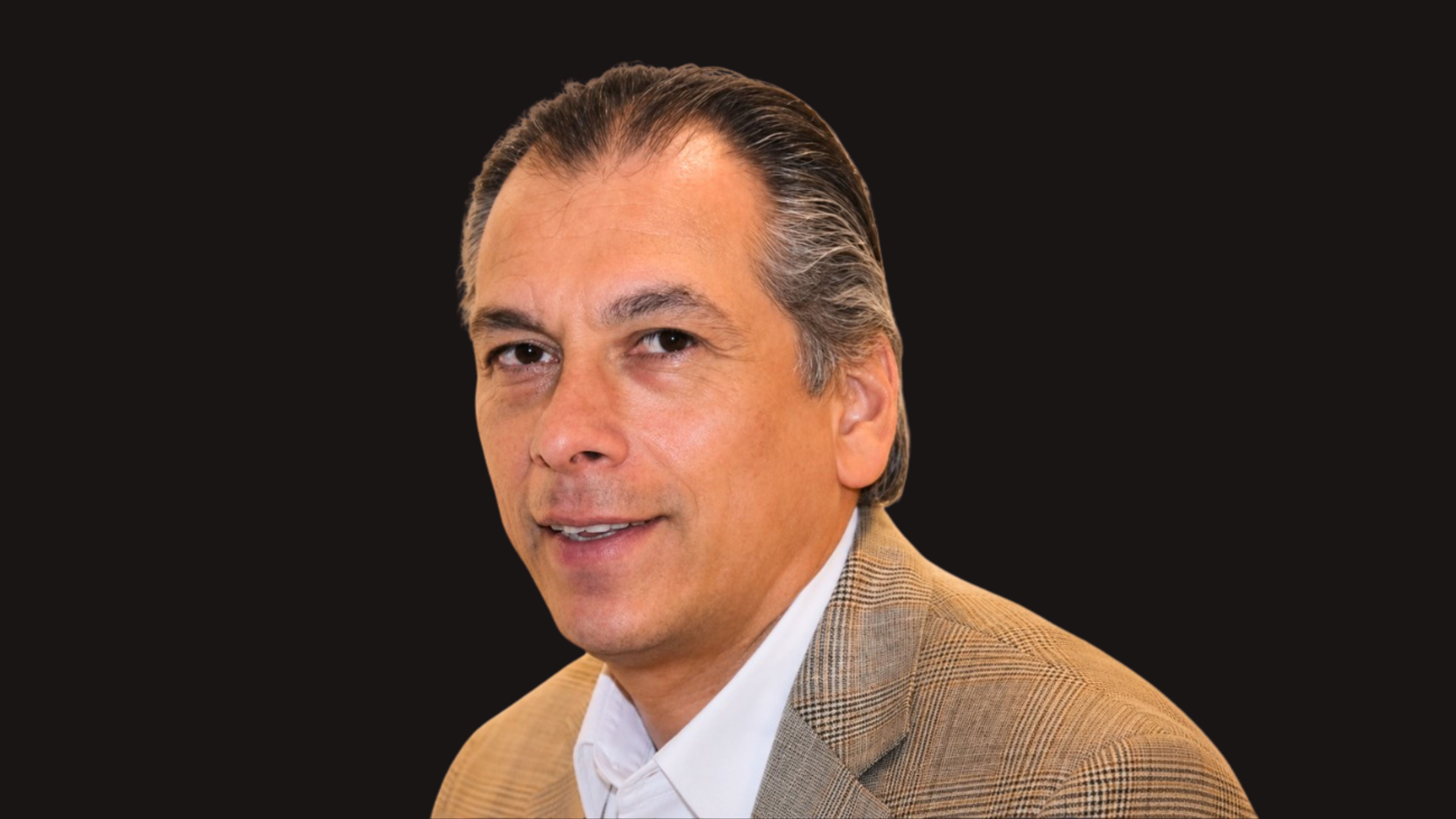 FOTO Gerardo Garza.jpeg 2.jpg