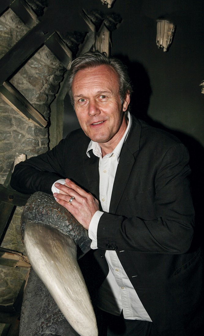 PRESEN&Ccedil;A -&ensp;Anthony Head: o artista cativou o p&uacute;blico na TV e no teatro
