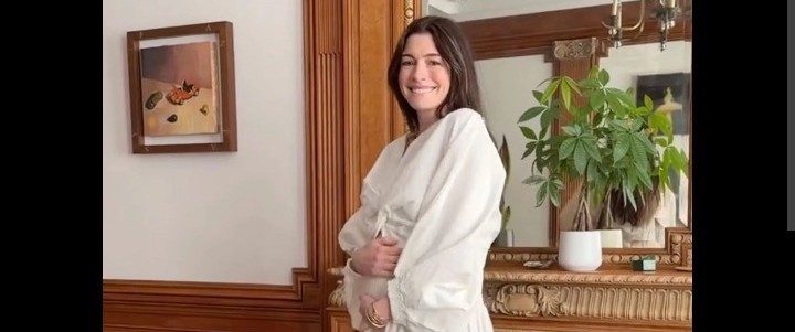 Anne Hathaway