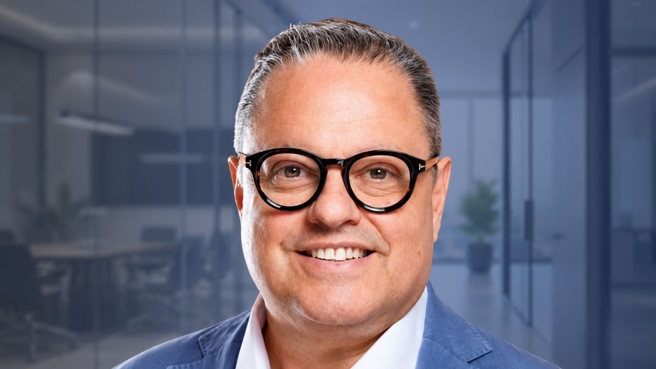 Alberto Luiz Goulart Gonçalves: carreira internacional no grupo francês LVMH, com atuação em marcas como Christian Dior, Guerlain, Givenchy, Kenzo e Loewe, além da Bvlgari