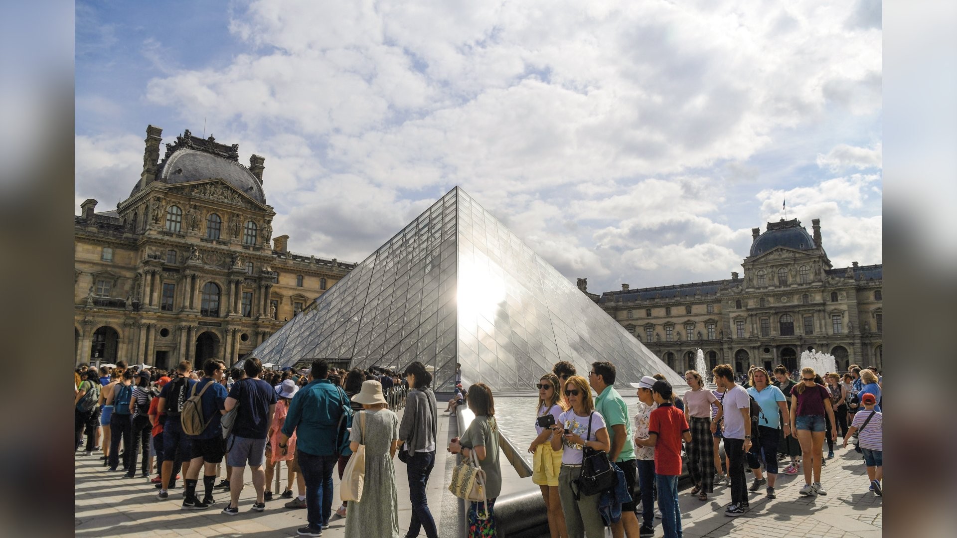 Louvre se mexe para espantar problemas agravados pelo excesso de turistas