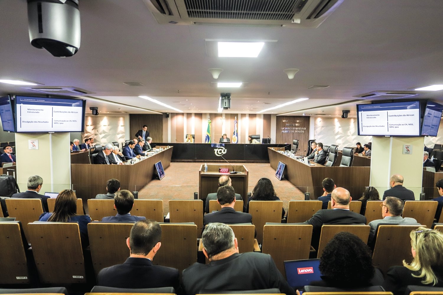 INSS: bilhões roubados dos aposentados provavelmente nunca serão recuperados