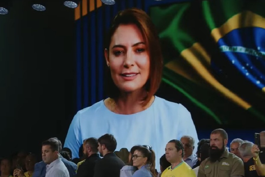 Michelle Bolsonaro inicia voo solo na política ao garantir vaga no Senado pelo DF