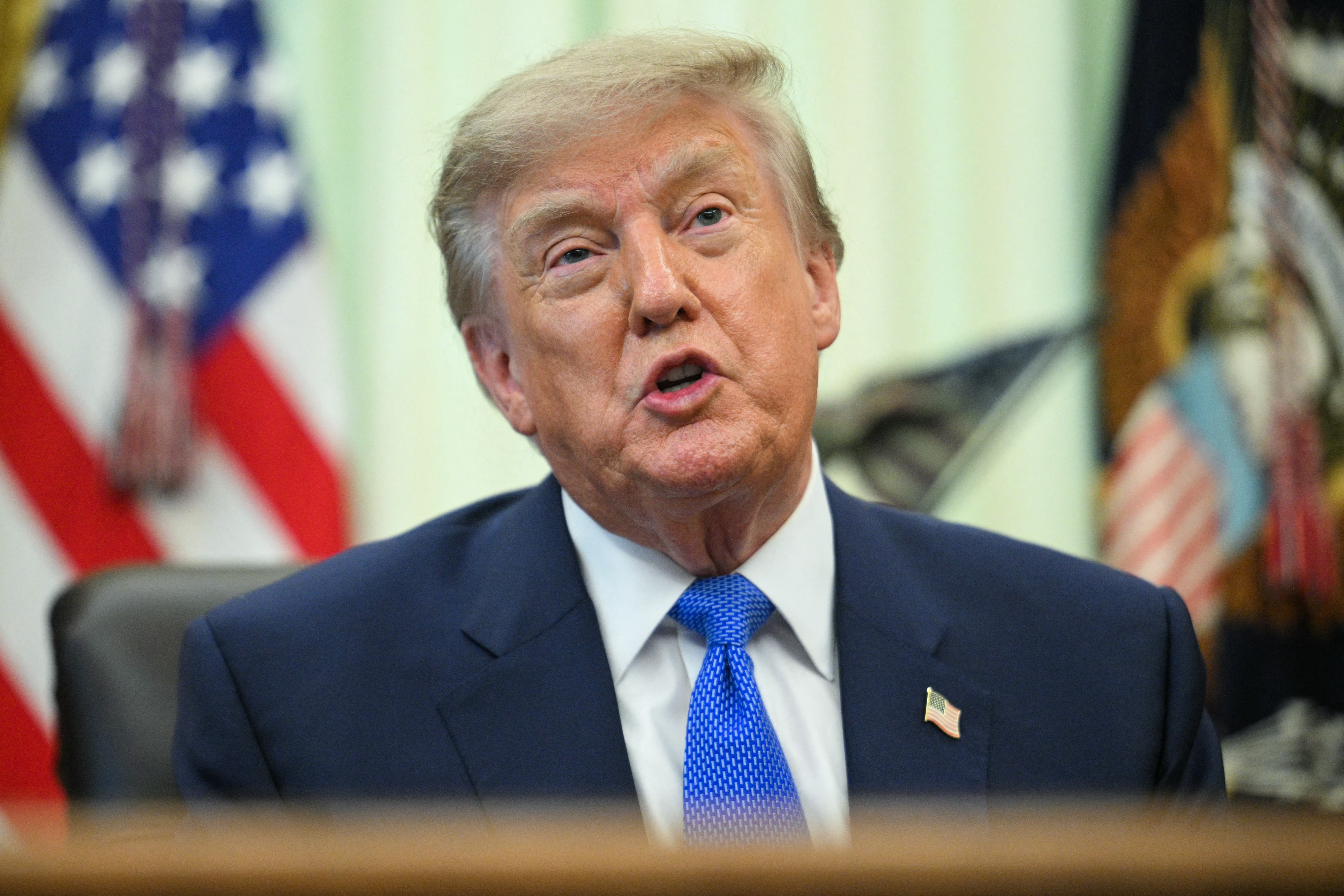 Governo Trump diz ter revogado mais de 175 mil vistos