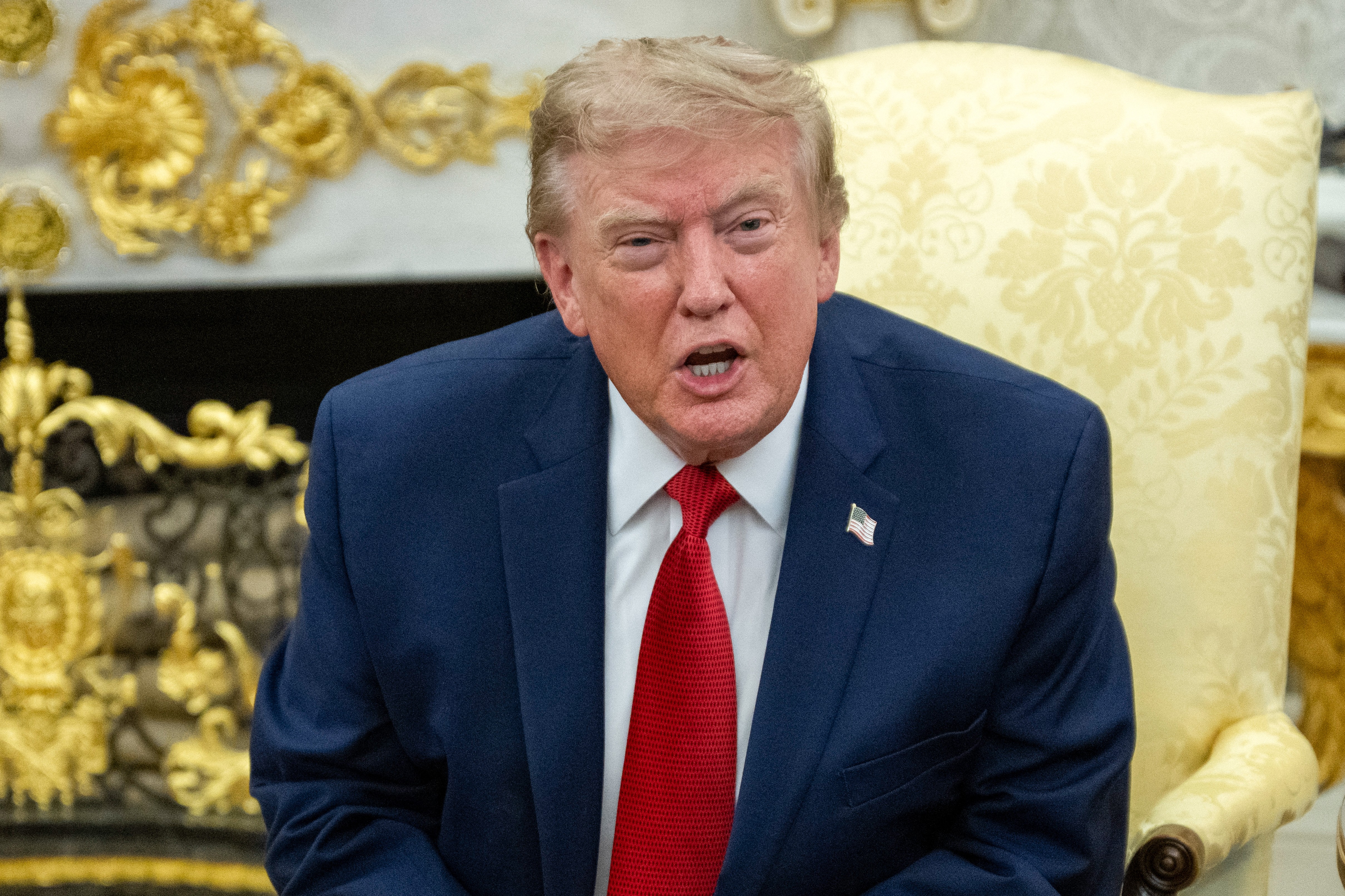 Trump chama aproximação da UE com Canadá de ‘piada’ e faz ameaça