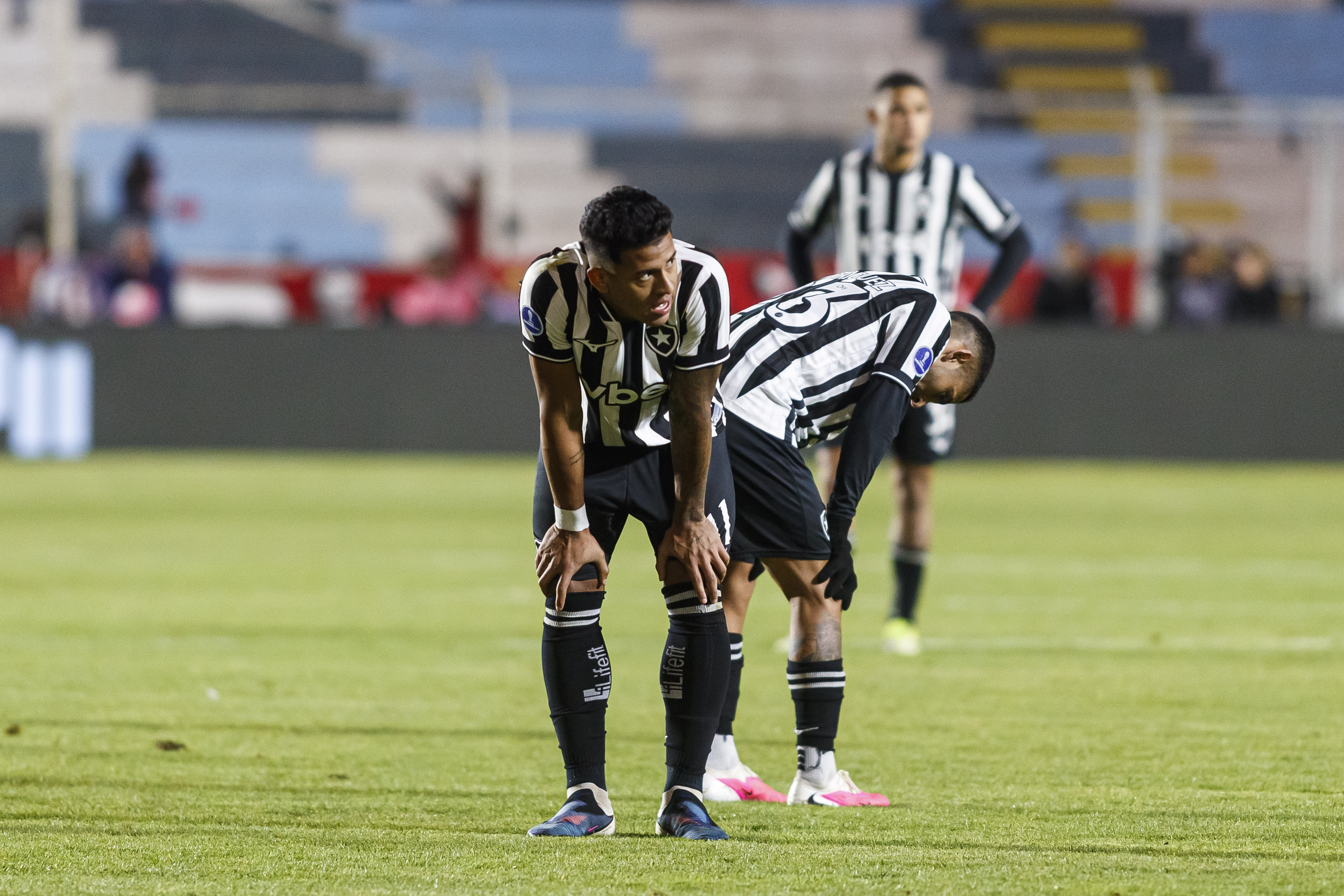 Após 6 a 1, Botafogo busca virada histórica na Sul-Americana; veja as maiores goleadas