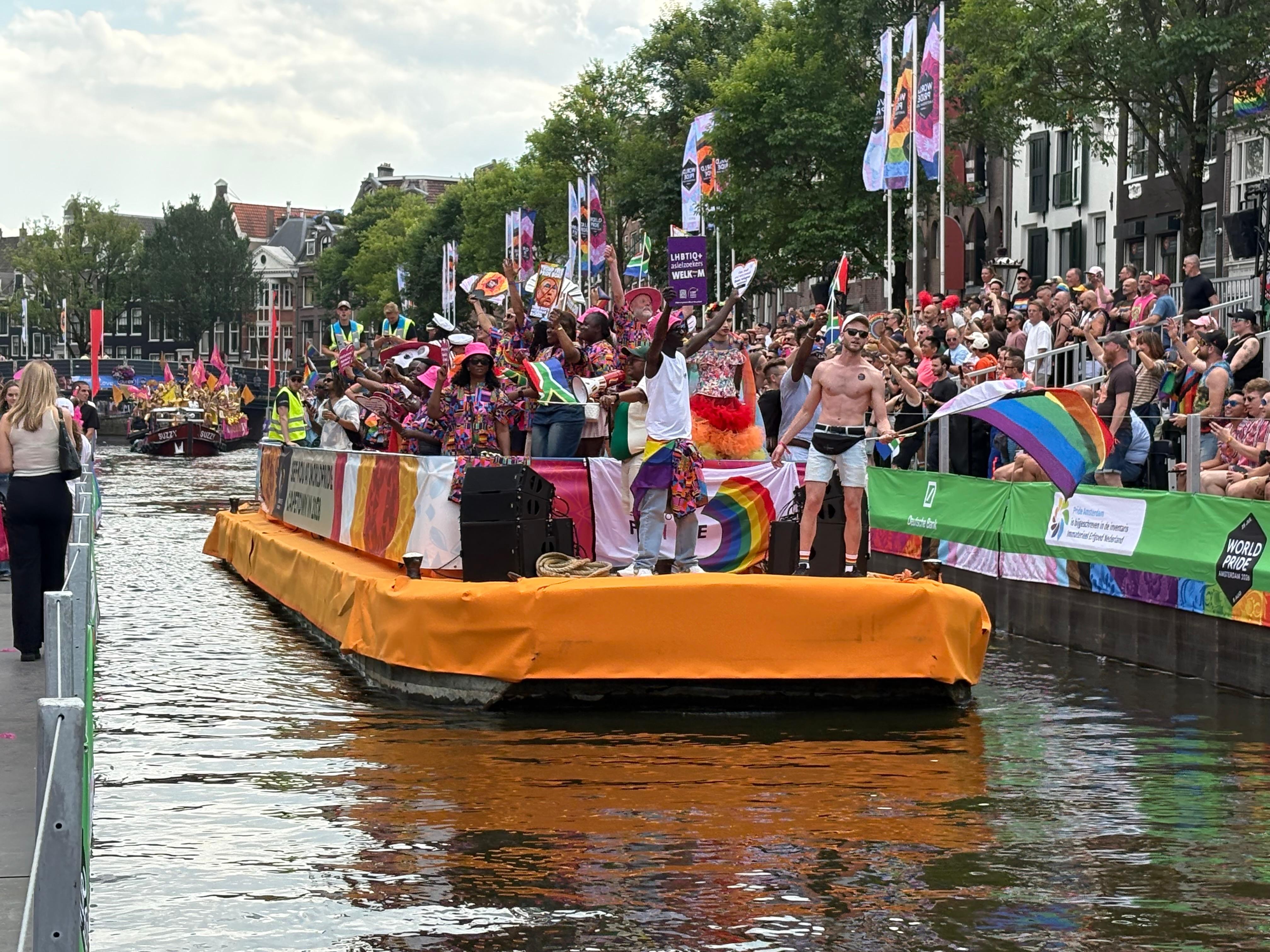 WorldPride Amsterdã: tudo sobre a parada gay que acontece nos canais
