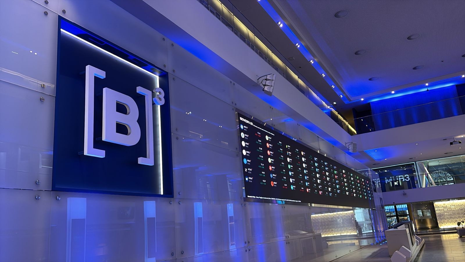 Ibovespa desvaloriza mais de 1% com realização de lucros e incerteza eleitoral