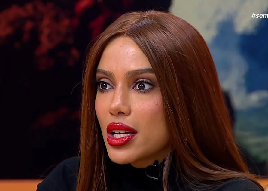 A razão para Anitta começar a fazer procedimentos estéticos