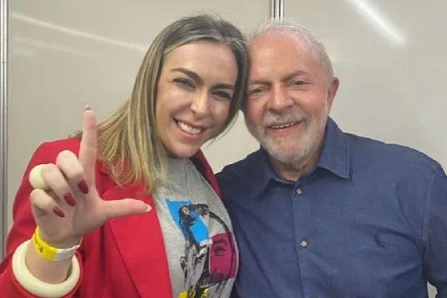 Amiga de Lulinha diz à CNN que Lula mentiu e que filho de presidente se reuniu com ministros