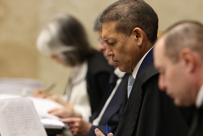 A frustração da oposição com posicionamento de Nunes Marques em sessão do STF