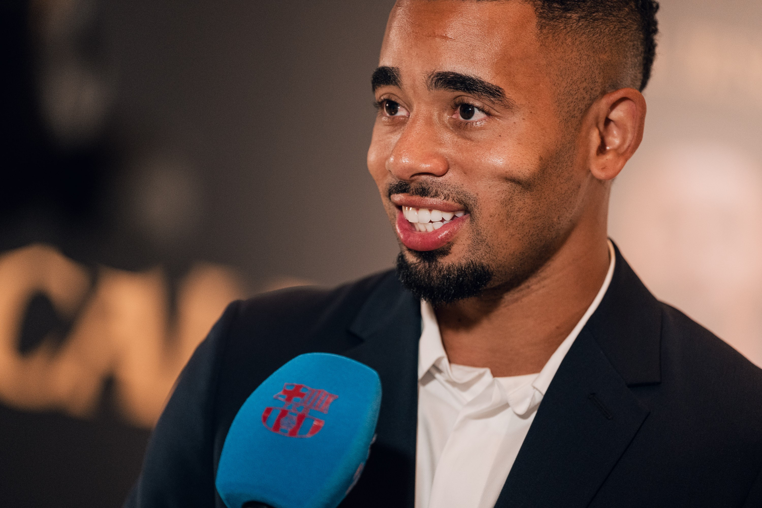 A razão para Gabriel Jesus ser homenageado por três gigantes europeus