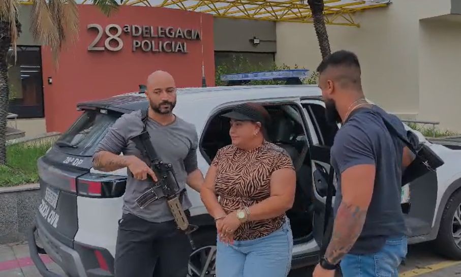 Vídeo: Investigada há mais de 20 anos, tesoureira de Fernandinho Beira-Mar é presa no Rio