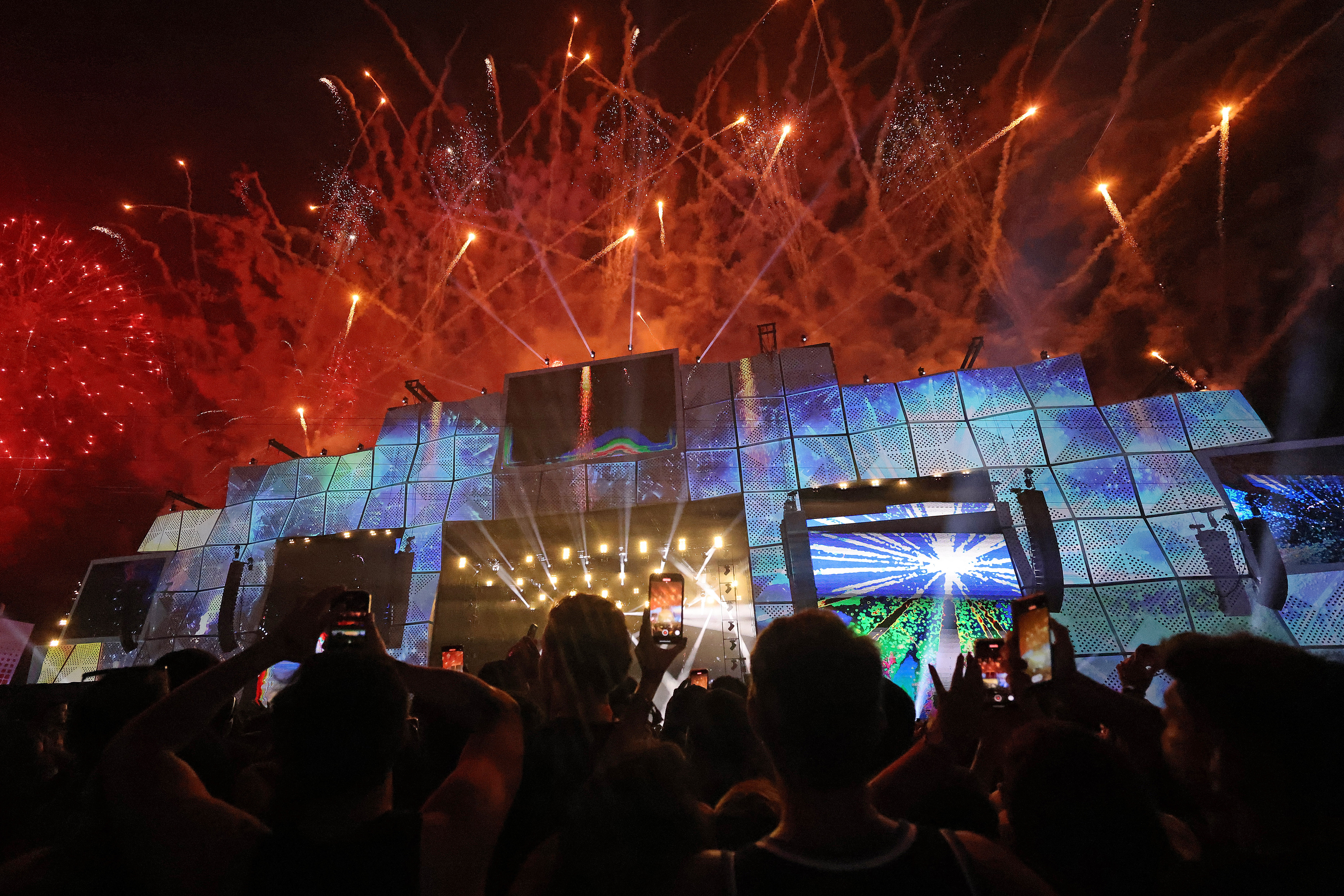 Rock in Rio 2026 neste domingo, 6: veja horários e onde assistir aos shows