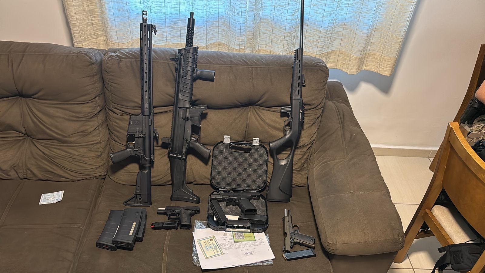 Vídeo: PF faz operação contra esquema de fraude na compra e registro de armas para CACs