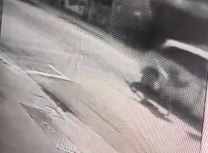 Adolescente pula de carro em movimento para fugir de sequestro no Rio; veja vídeo