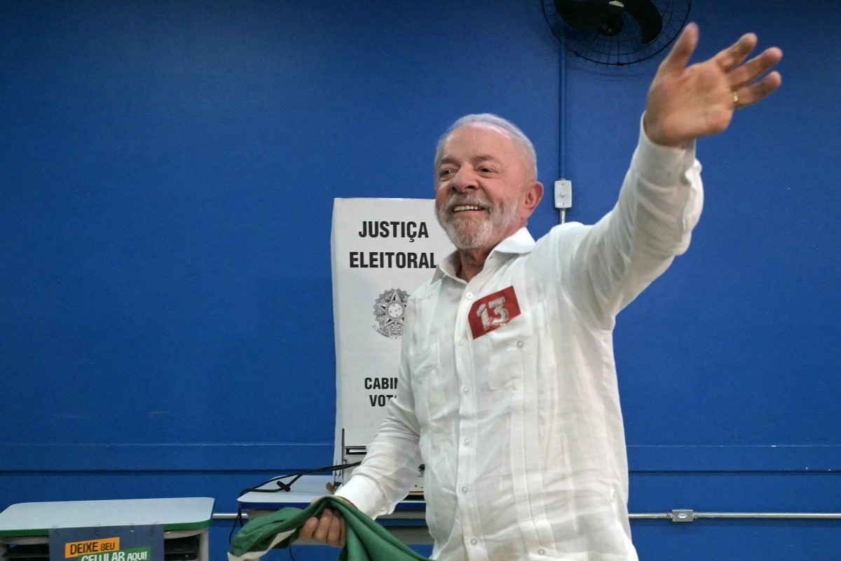 Com vitória de Lula, ações de empresas brasileiras derretem em Nova York