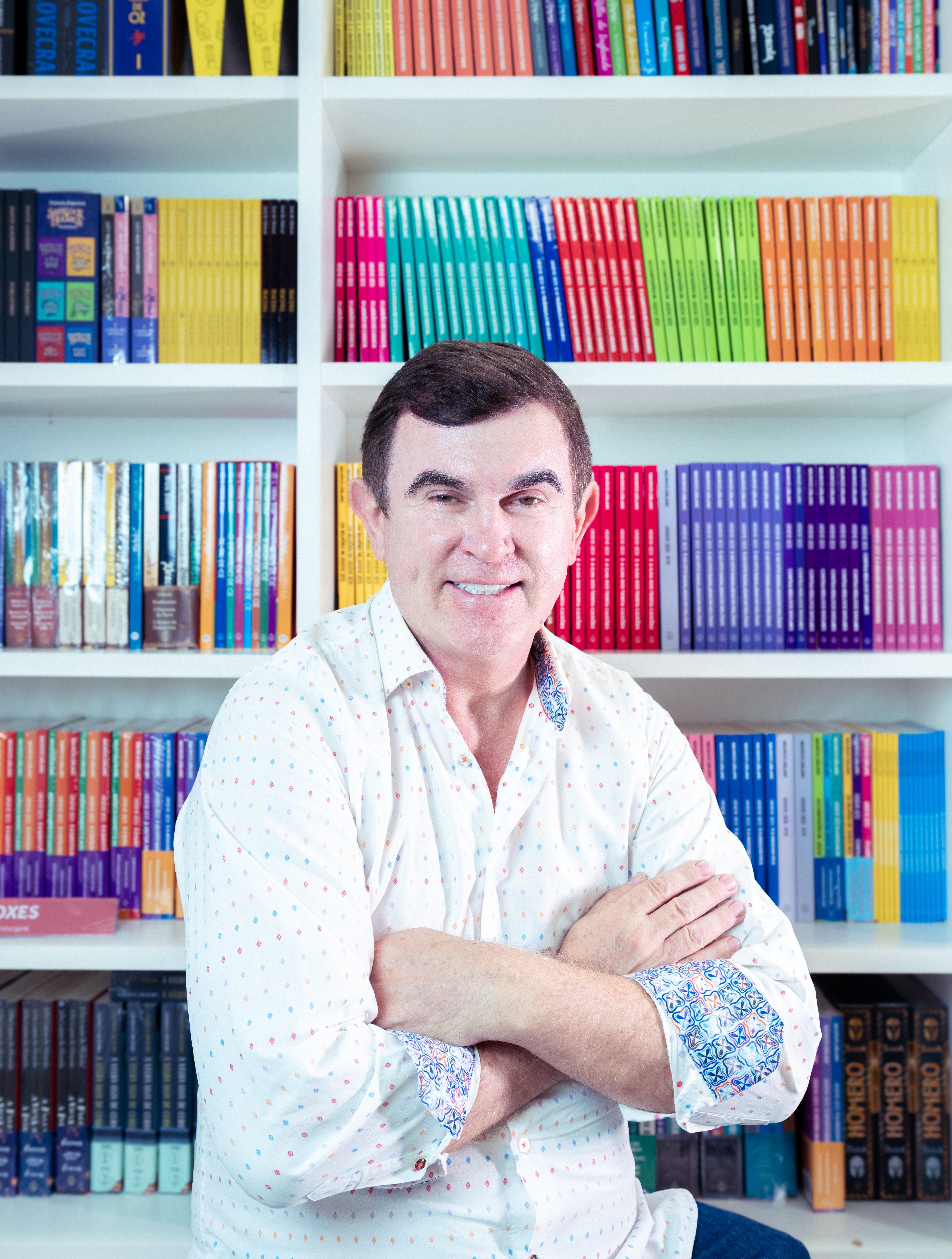 Fundador da Ciranda Cultural lança guia de liderança baseado em 30 anos de mercado