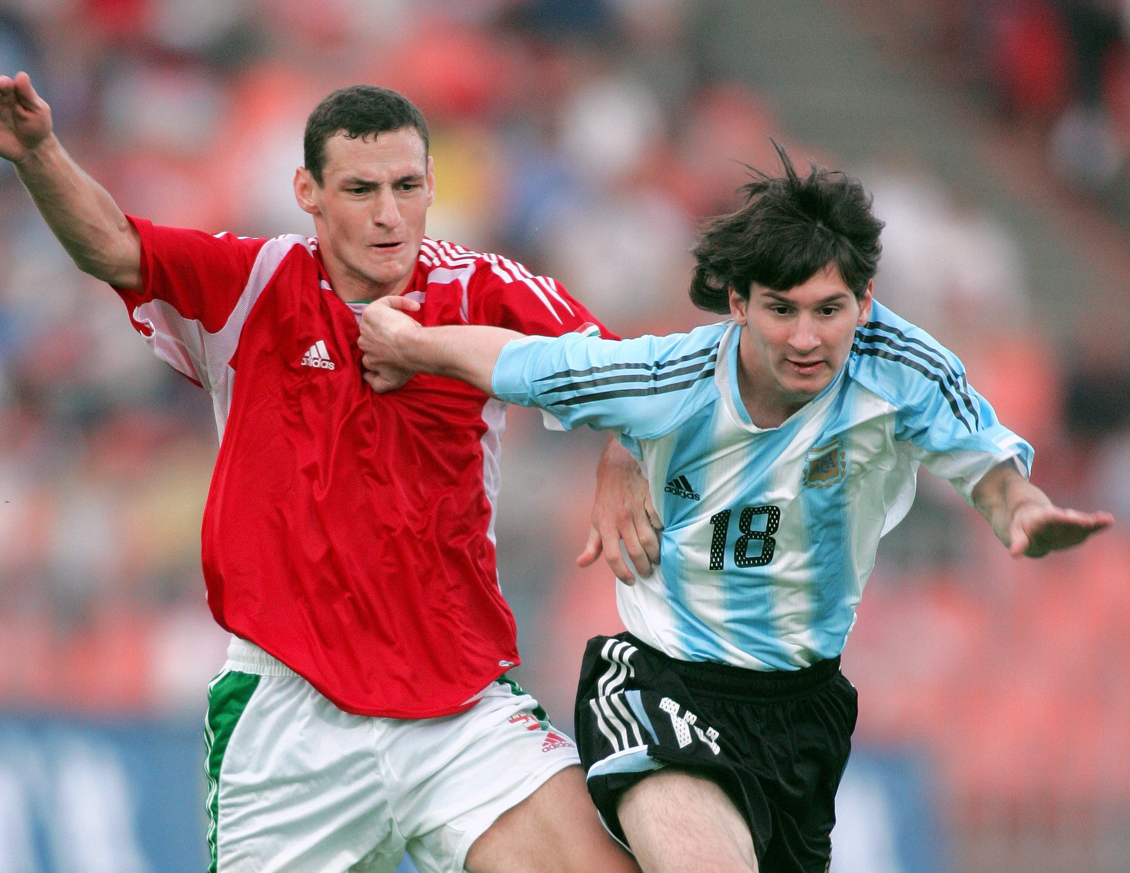 A estreia desastrosa de Messi pela seleção argentina em que foi expulso com 45 segundos