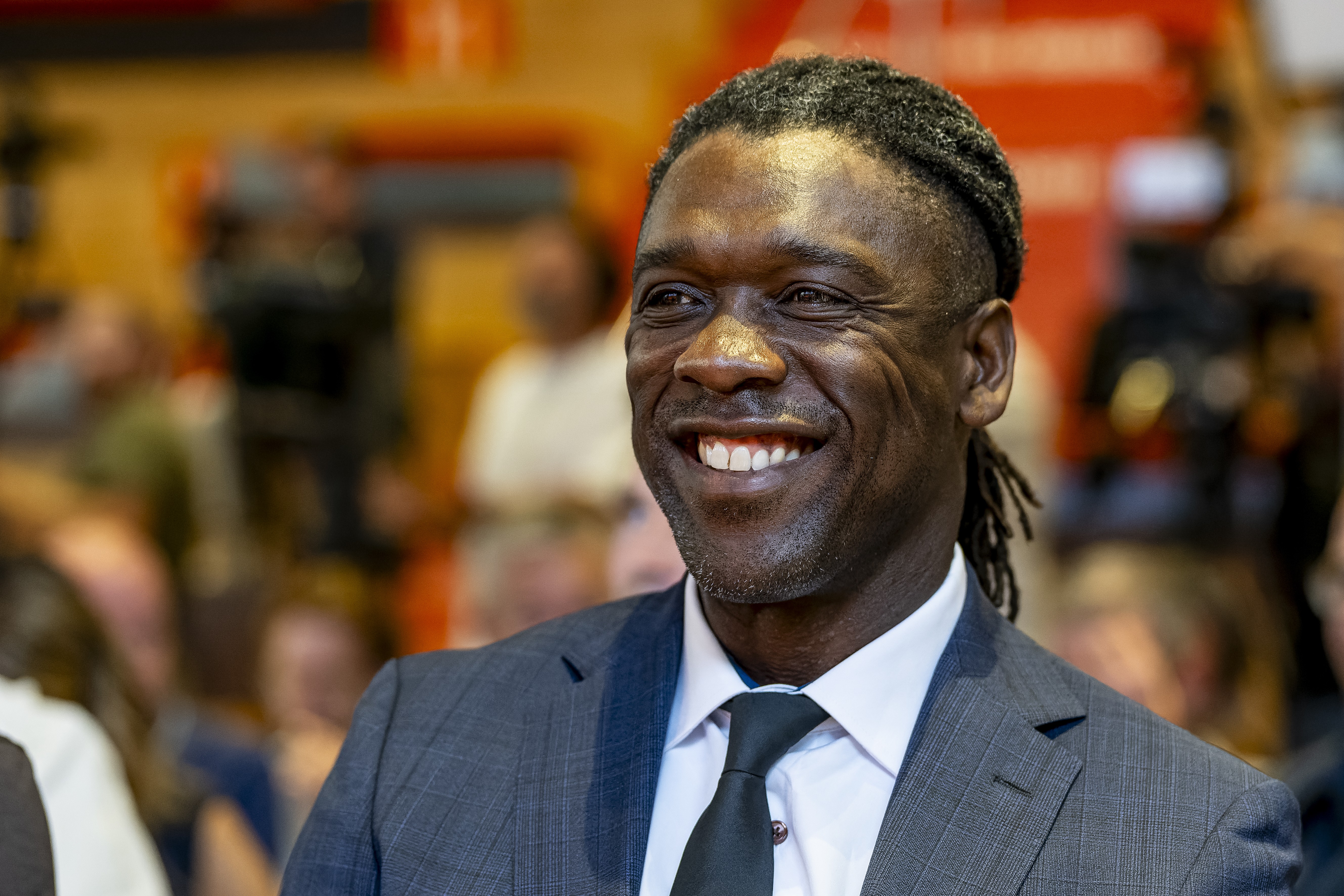 Derrotas seguidas, dívidas e ameaça de rebaixamento: os desafios de Seedorf no Corinthians