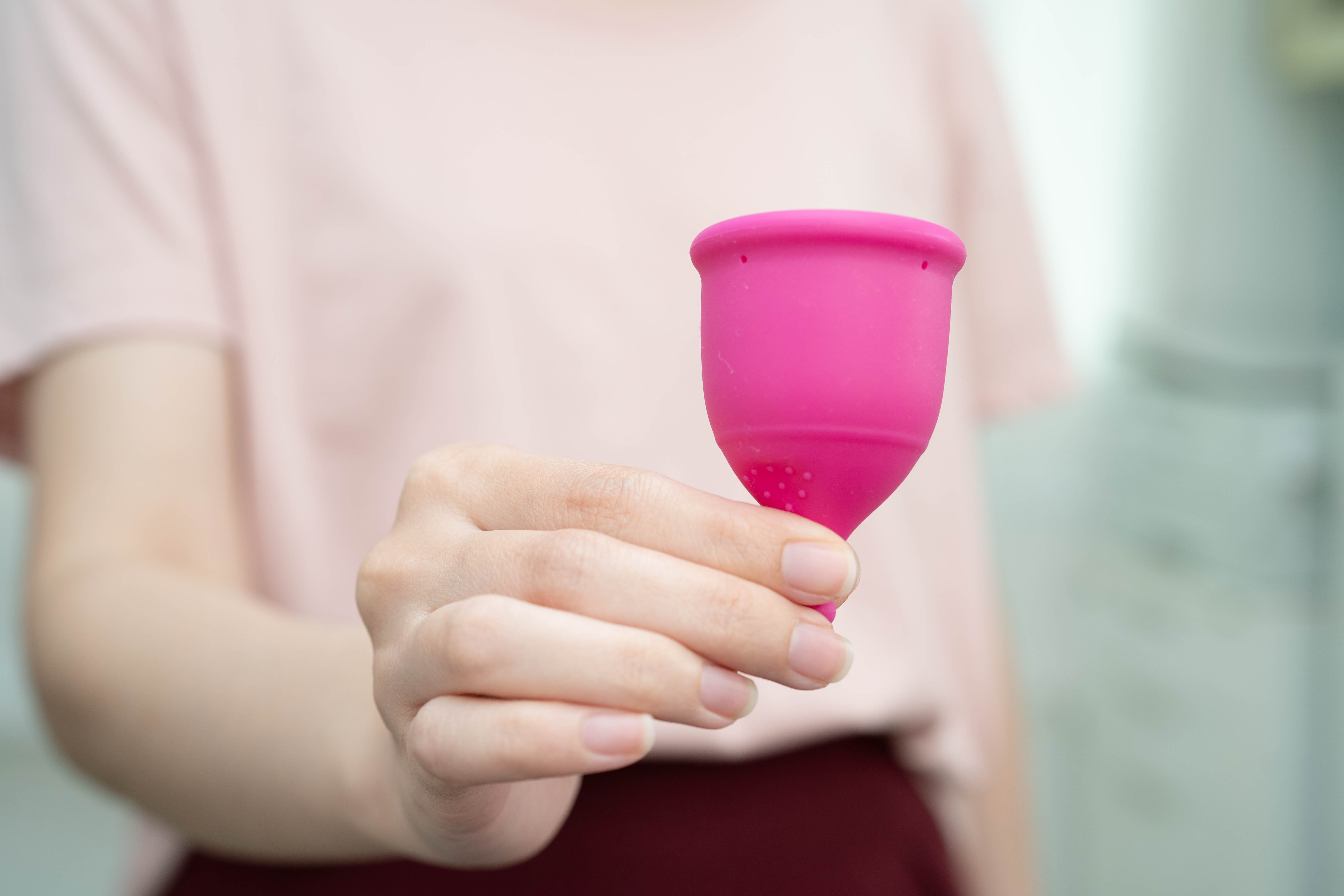 Como sangue menstrual poderá ser usado em exame mais simples para endometriose