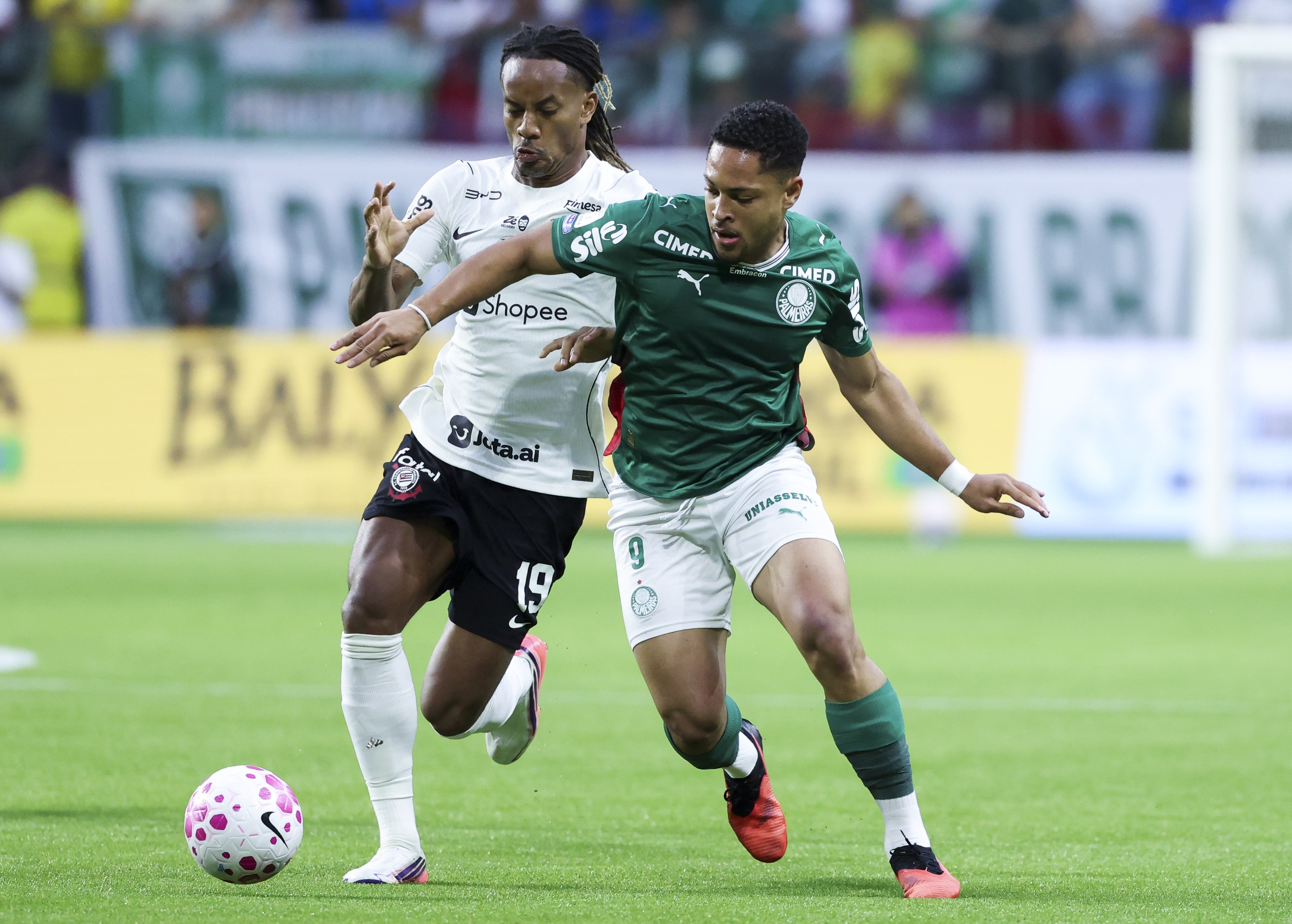 As chances atualizadas de rebaixamento e título após rodada de clássicos no Brasileirão