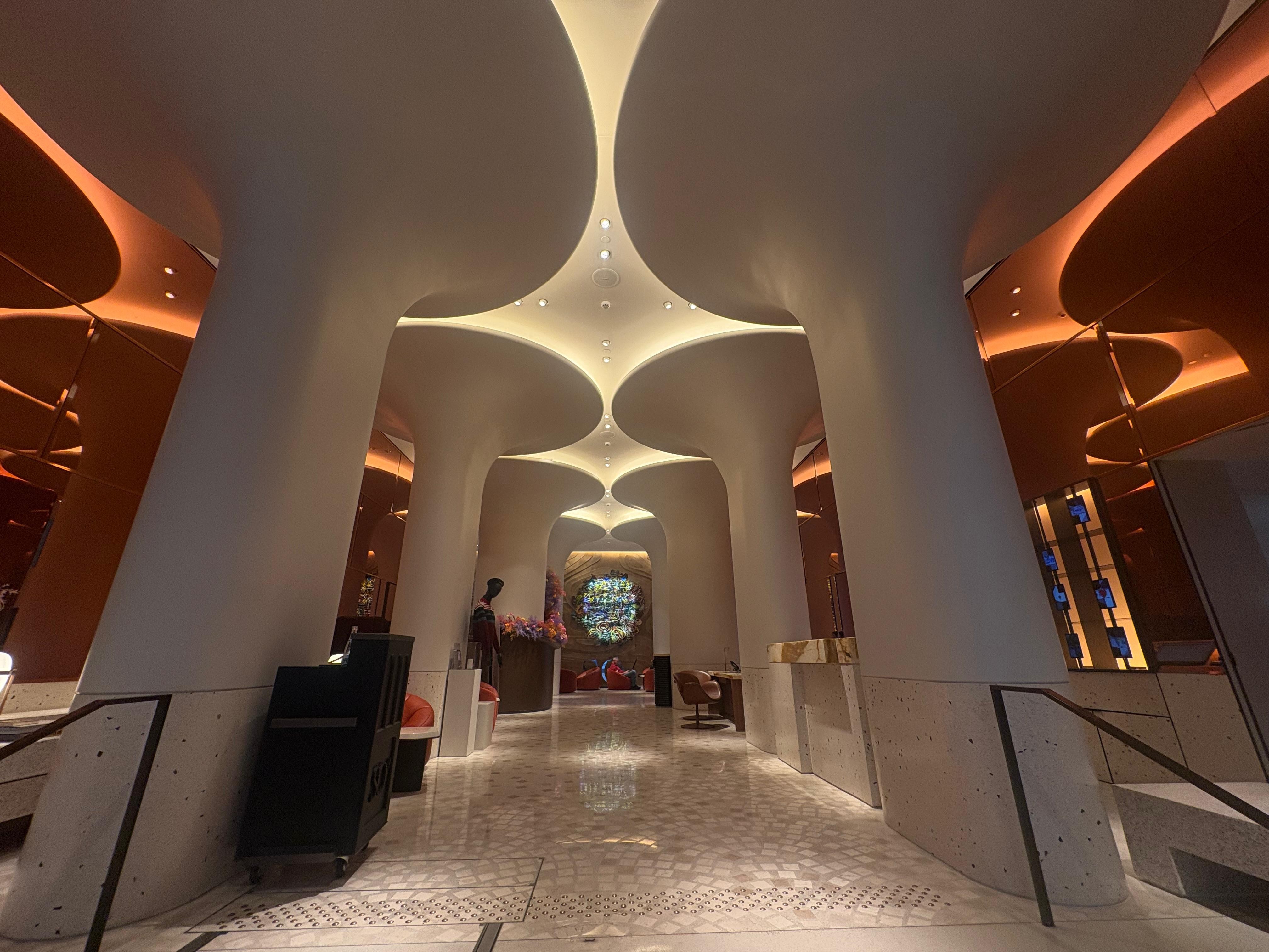 SO/ Paris: conheça um hotel de luxo que une arte, moda e design