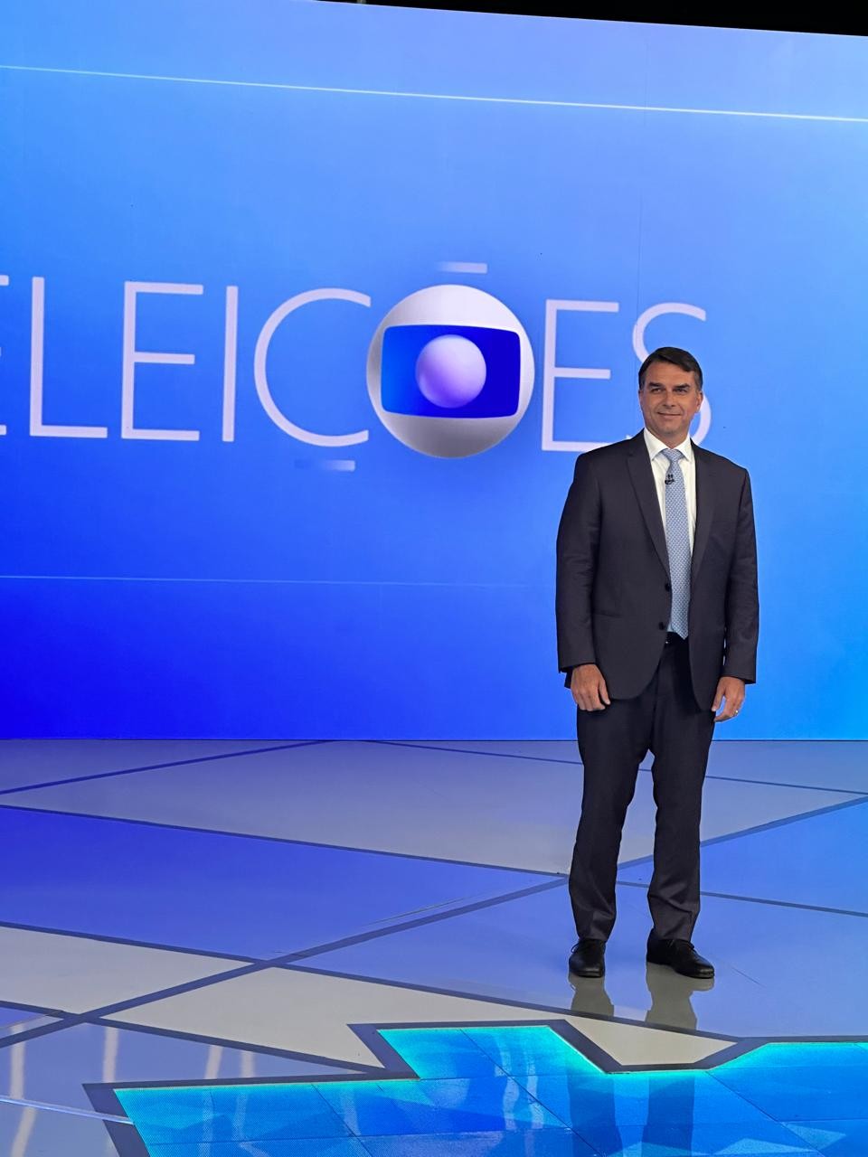 Os recuos de Flávio Bolsonaro durante o debate da TV Globo